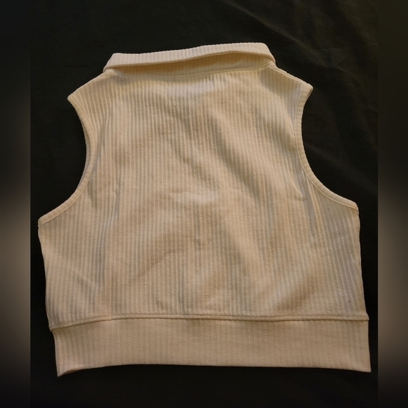 NWT Pretty Little Thing Cream Rib Collar Zip Crop Top - Picture 8 of 12